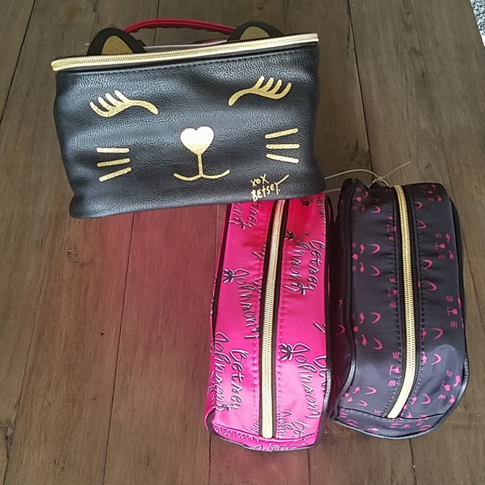 Nwt Betsey Johnson 3 piece cosmetic cat bag set